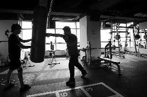 ���Ա��Ѳ㽨���콡����