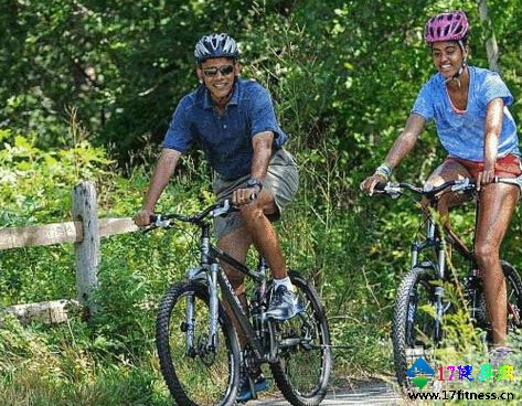 奥巴马酷爱自行车和高尔夫