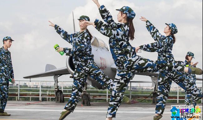 �Ϻ�������ѵ��ĸ�װ��ı� ��һ������������ 