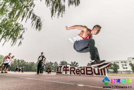 ��ţ���ֽ���Ȧ  ʵ������������Ѫ����֮��