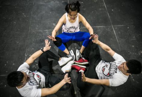 ��ţ������ѵ��ʵ������  ���ƽ����¿�