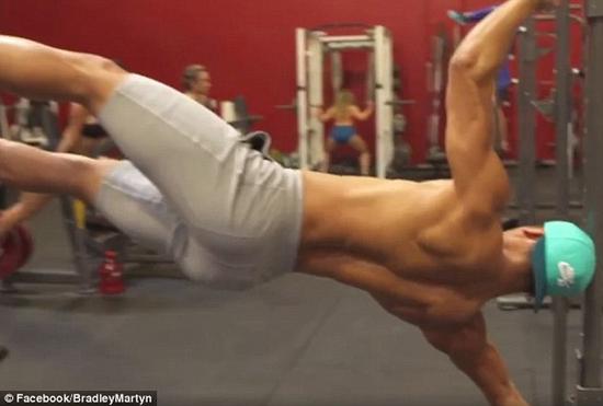 ����������