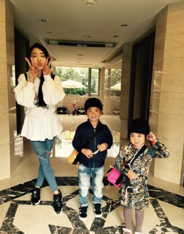 �ܸ����ӽ������Ӻ� ���ĸ�����������